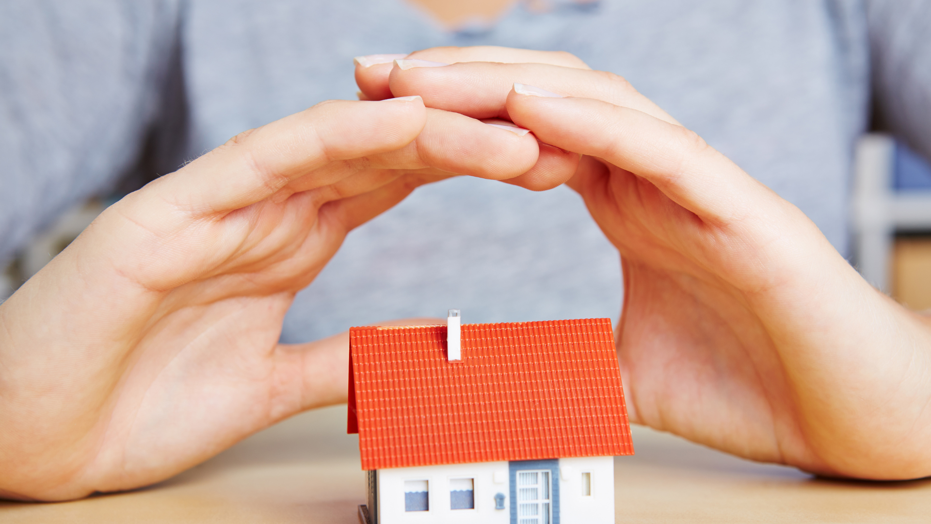 can my roofer pay my deductible
